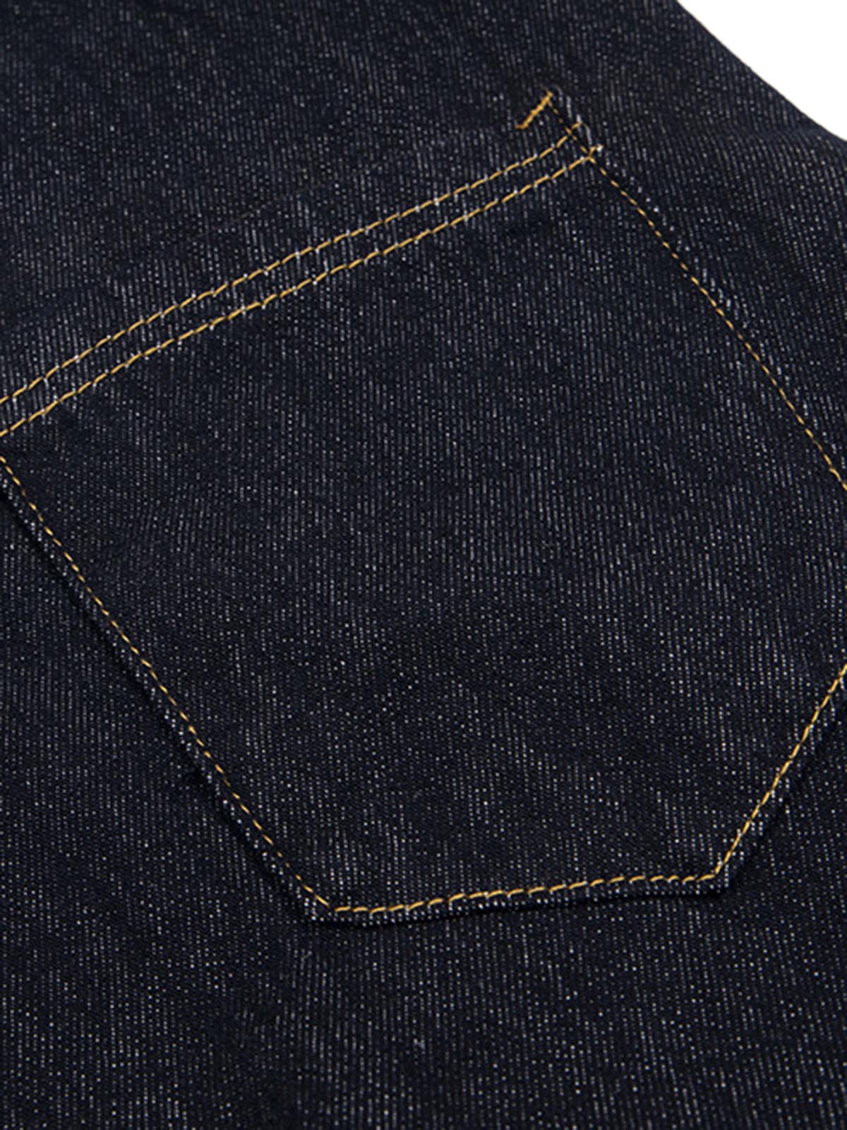 Plaid belt barrel jeans – back pocket close-up | XoKool