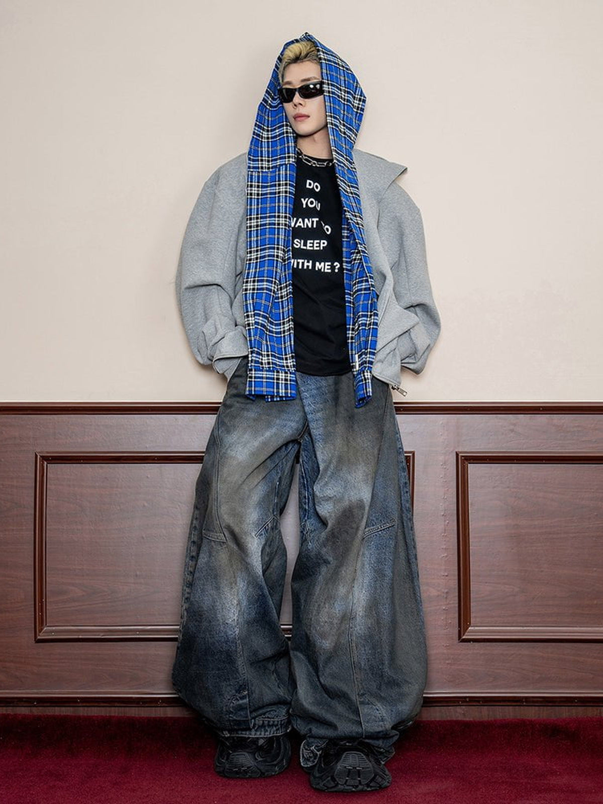 Balloon jeans – on model with plaid hoodie | XoKool