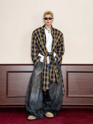 Balloon jeans – on model with plaid shirt | XoKool