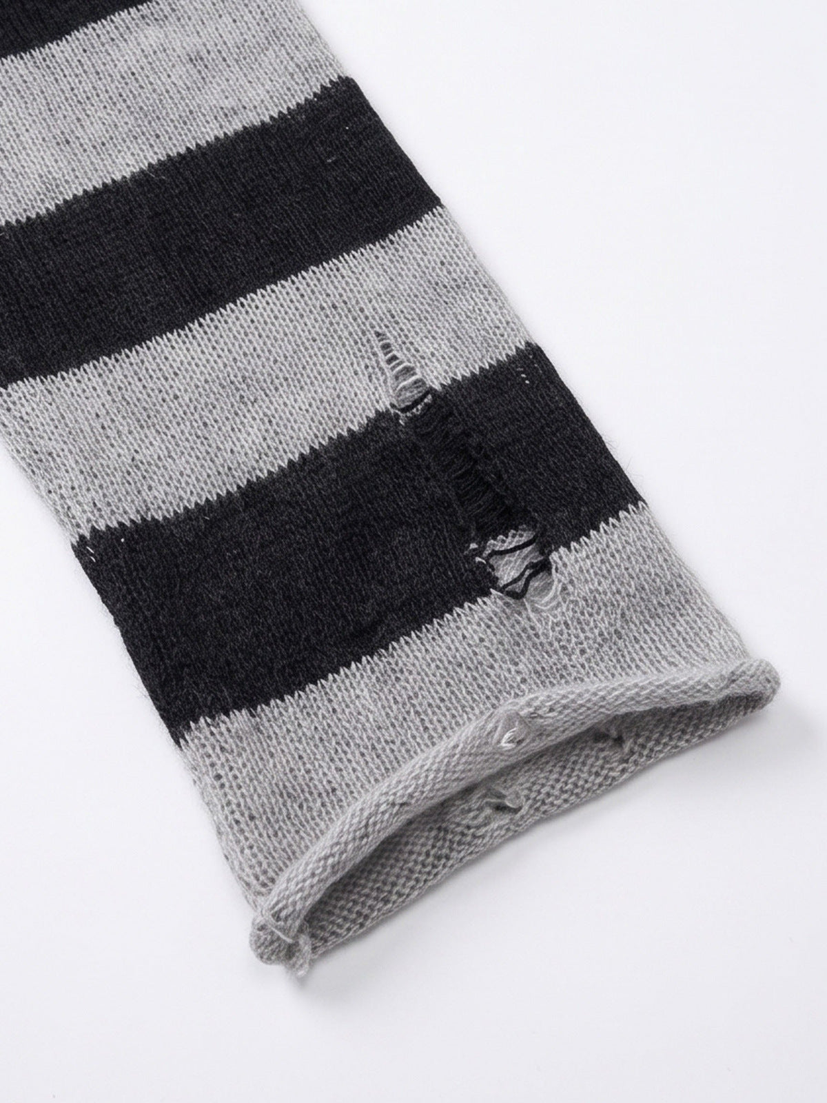 Striped knit sweater – cuff close-up | XoKool