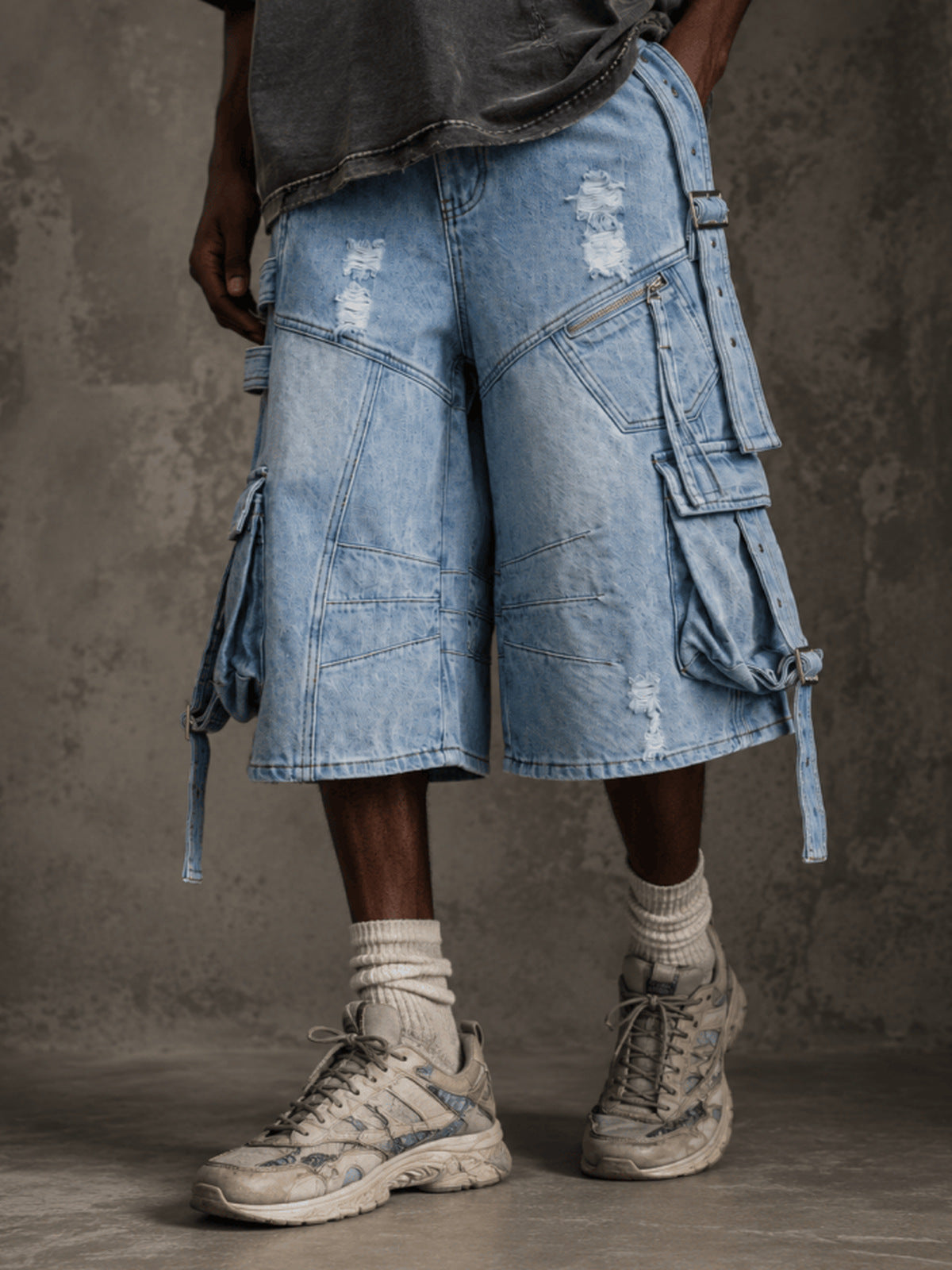 Cargo Jorts – Hellblau, am Model von vorne | XoKool