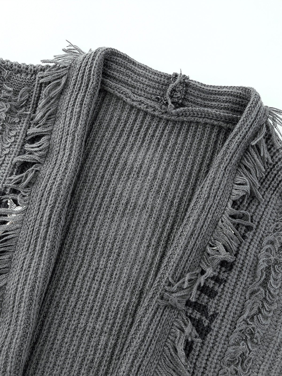 Distressed Strickjacke aus Grobstrick mit offener Front – Nahaufnahme offener Kragen | XoKool