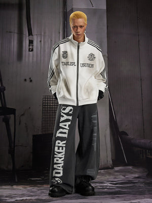 Barrel Jogginghose – am Model mit Trainingsjacke, vorne | XoKool