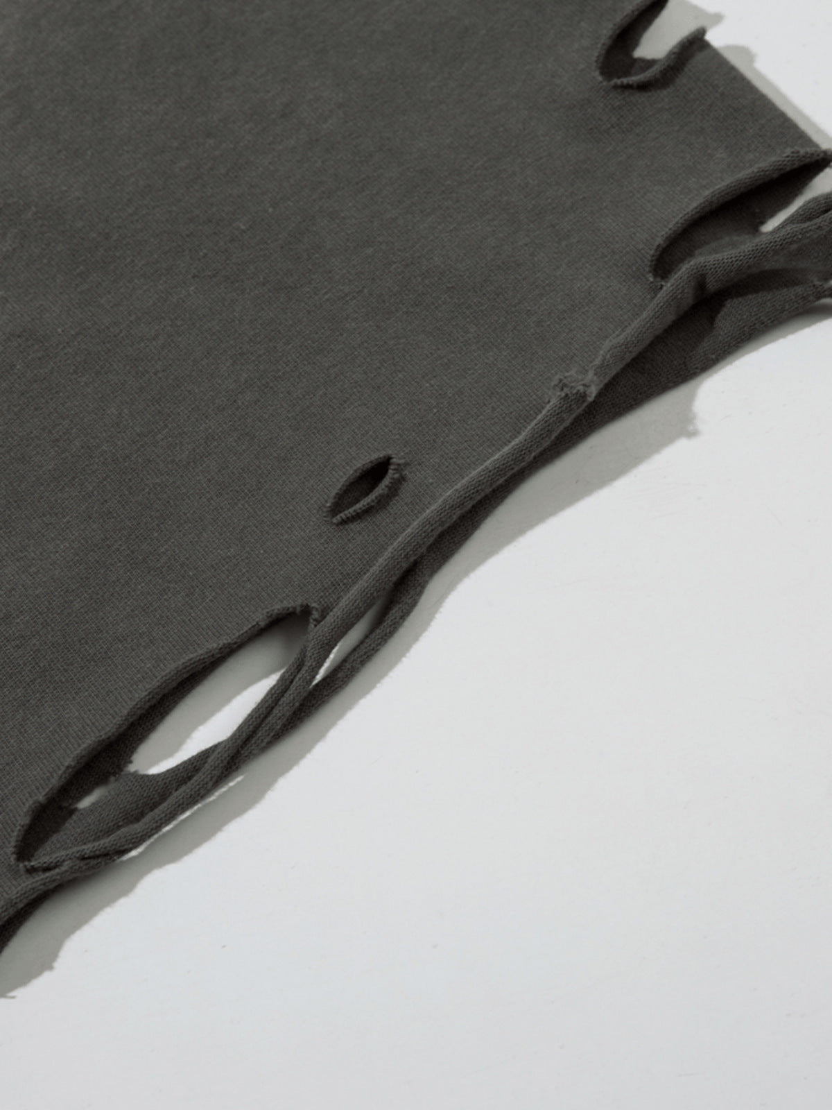 Distressed ombre t-shirt – Distressed hem close-up | XoKool