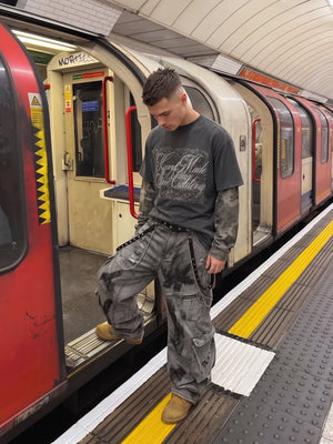 Distressed layered long sleeve – street photo, subway | XoKool