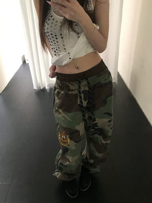 Pantalones deportivos de camuflaje – Foto urbana, en modelo | XoKool