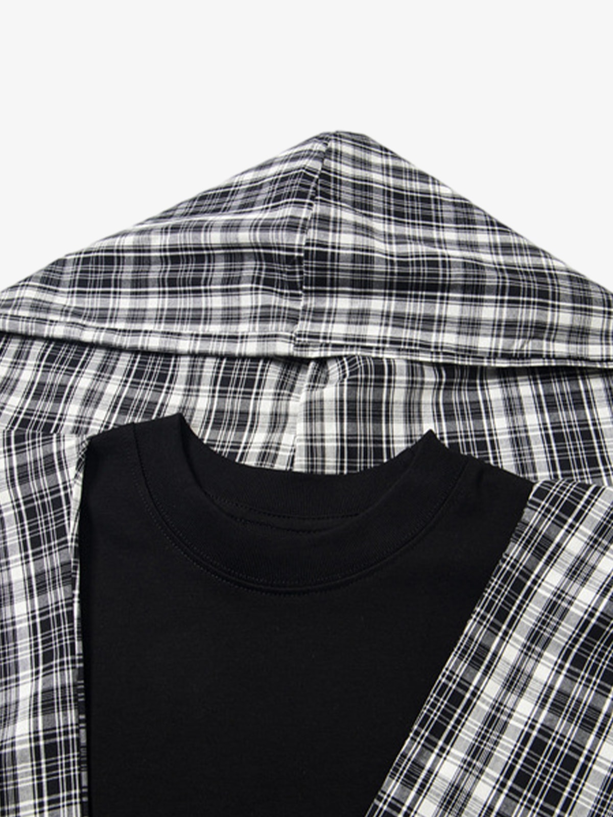 Plaid hood tee – black plaid hood close-up | XoKool