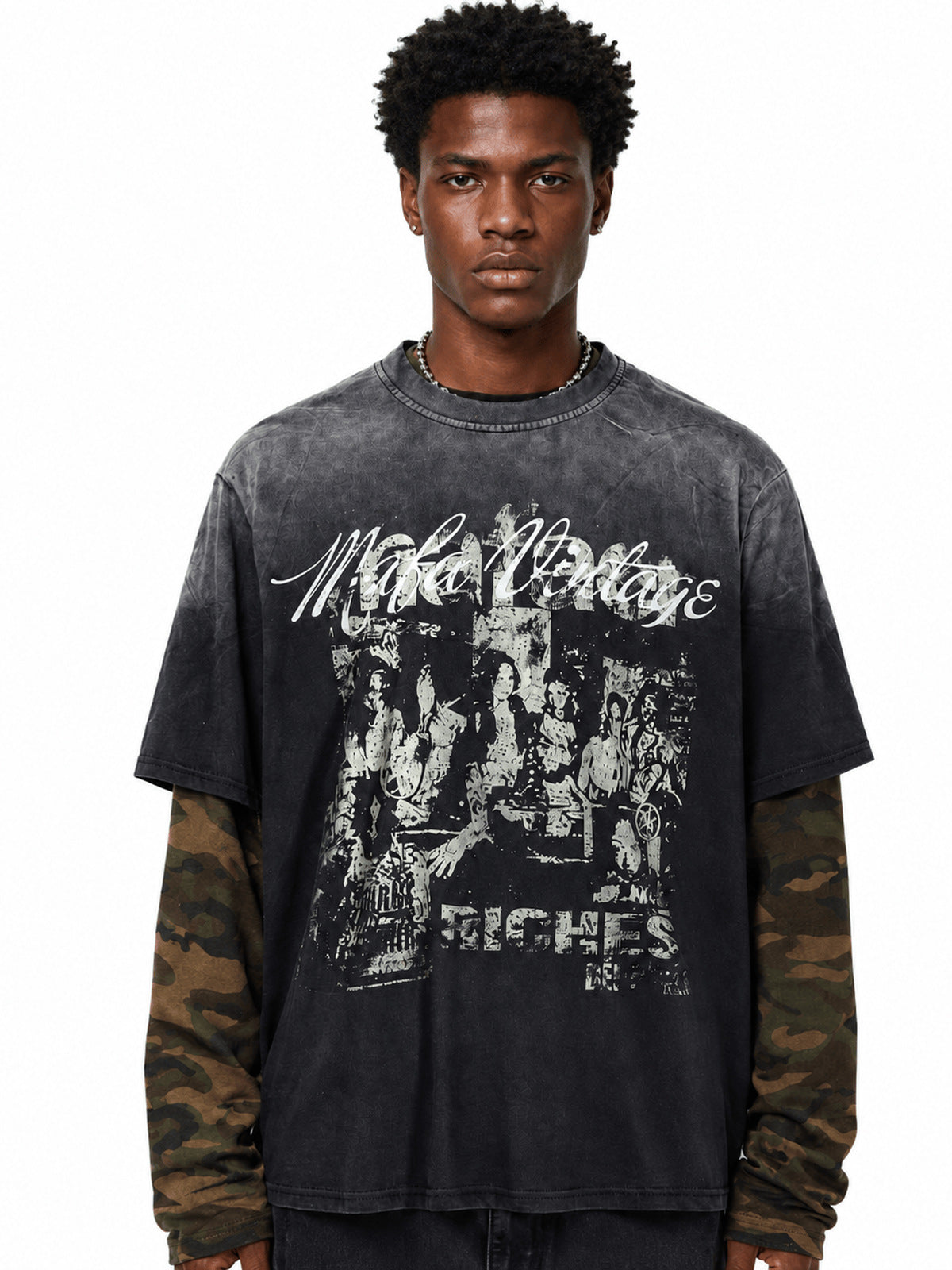 Faded Black Layered Graphic T-Shirt mit Camo-Ärmeln – am Model, vorne | XoKool