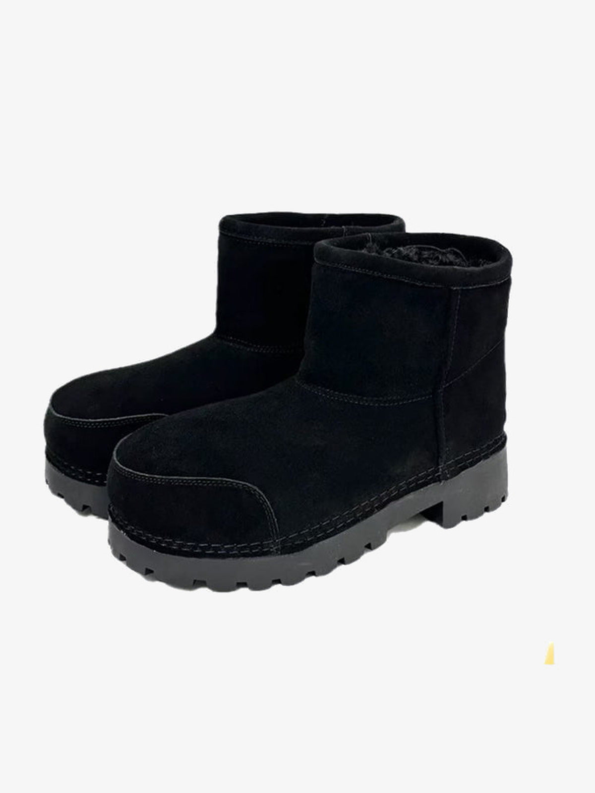Kurze Plateaustiefel mit Kunstfellfutter – Schwarz, Paar in der Seitenansicht | XoKool