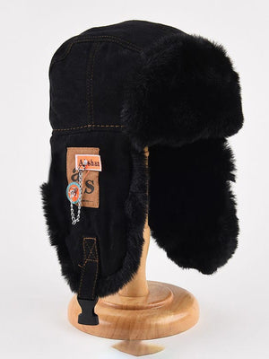 Gorro de trampero de piel sintética con parches y cadena – negro, en soporte | XoKool