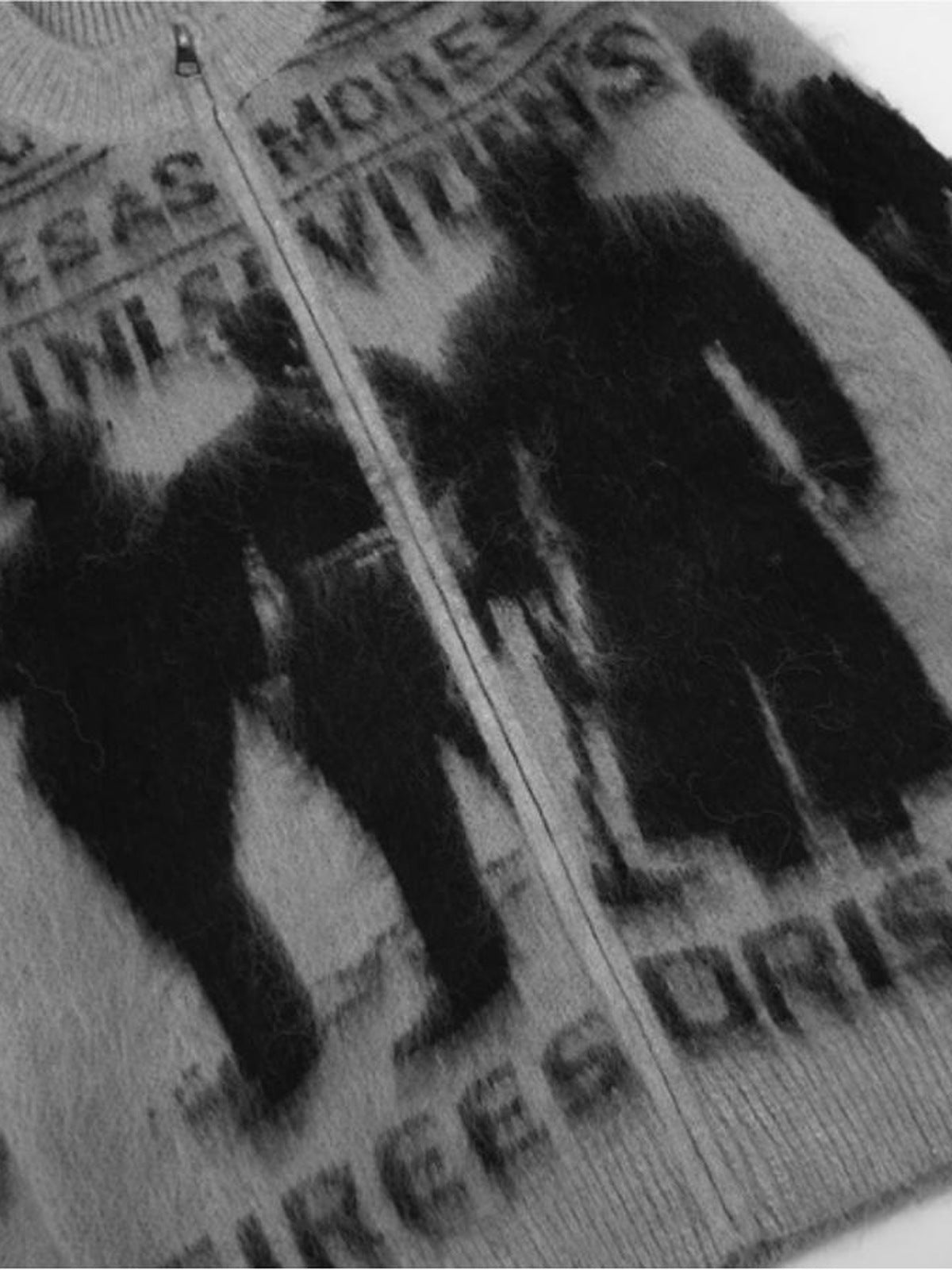 Cárdigan con cierre y silueta – Gris, detalle del gráfico frontal | XoKool