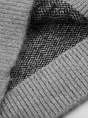 Cárdigan con cierre y silueta – Gris, detalle del interior del bajo | XoKool