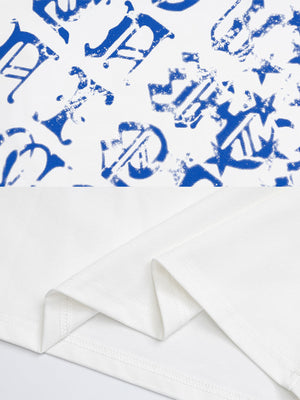 Gothic Buchstaben-Longsleeve – Weiß, Nahaufnahme Print und Saum | XoKool
