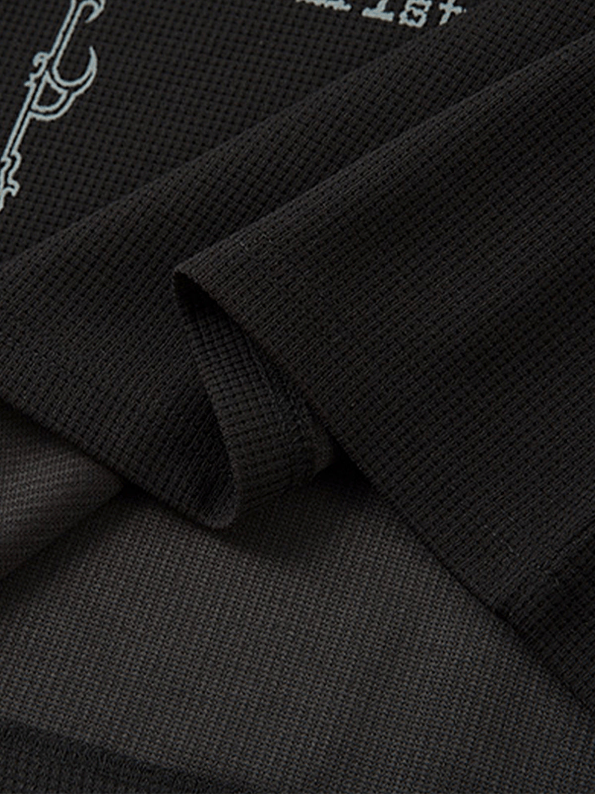 Gothic polo – fabric close-up | XoKool