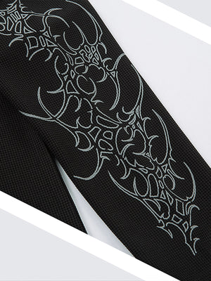 Gothic polo – sleeve print close-up | XoKool
