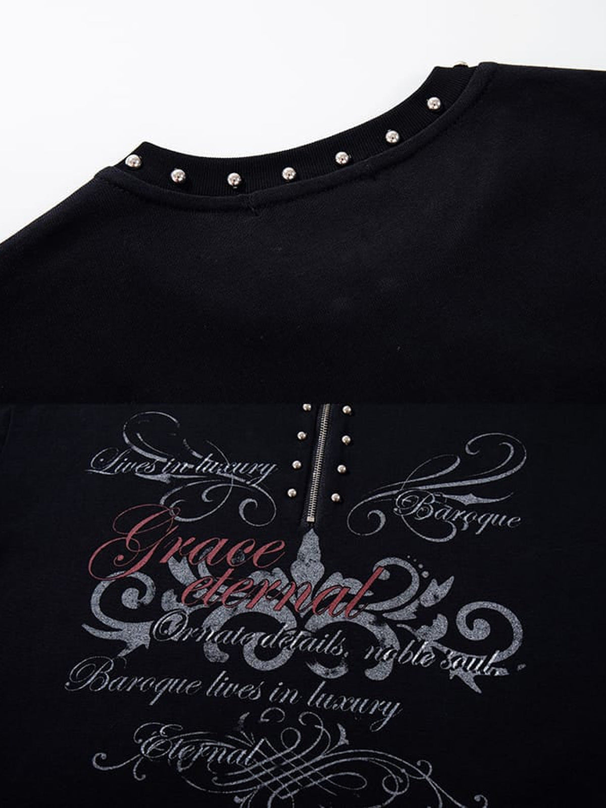 Studded half zip long sleeve – stud collar and print close-up | XoKool