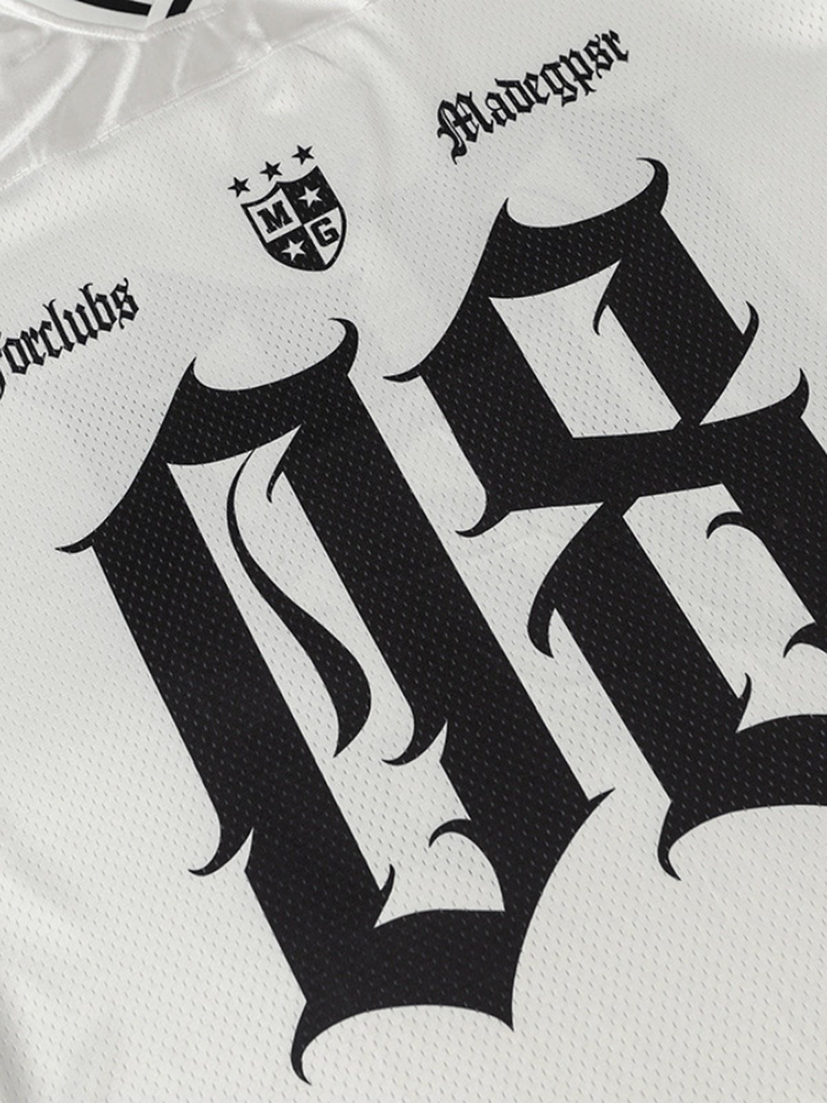 Mesh football jersey – crest and 08 close-up | XoKool
