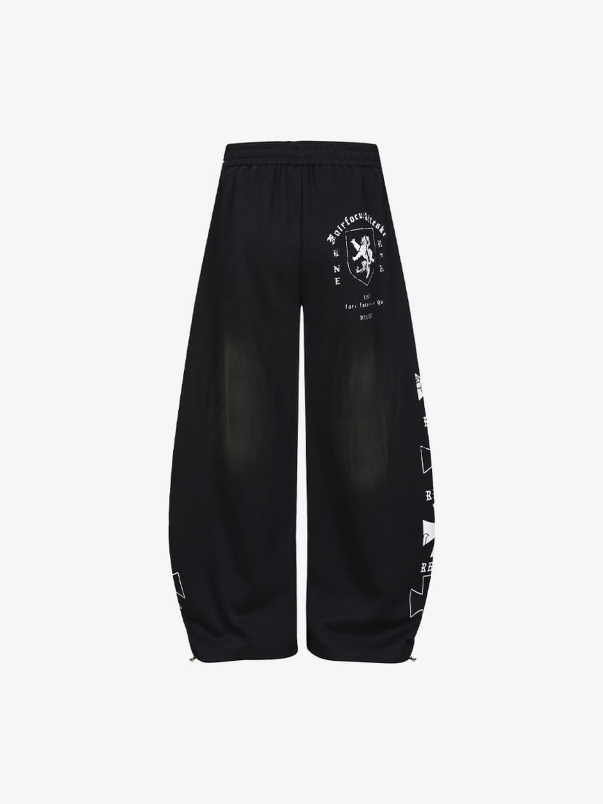 Gothic sweatpants – Black, on model side | XoKool