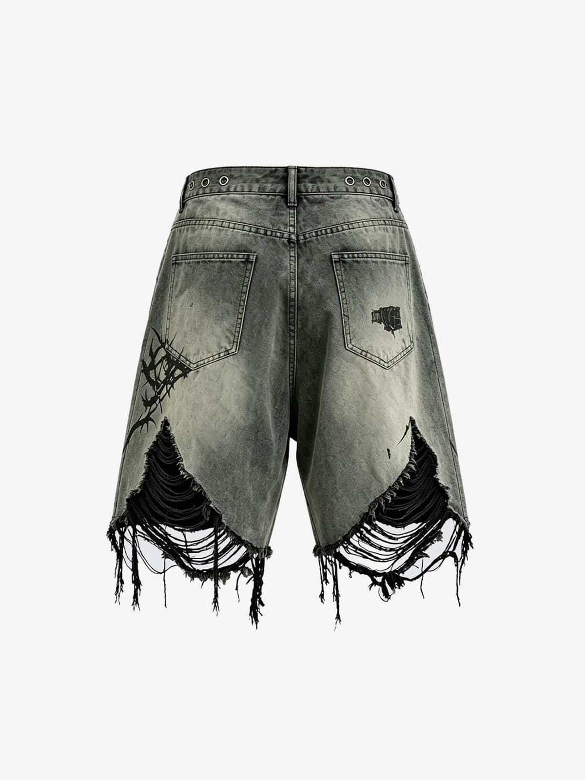 Gothic Shorts mit Stacheldraht-Print und ausgefranstem Saum – Rückseite flach, schräg | XoKool