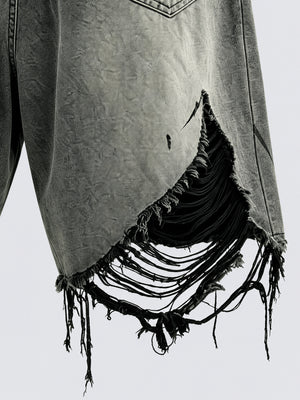 Stacheldraht-Shorts – Detailaufnahme ausgefranster Saum | XoKool