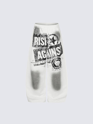 Graphic Barrel Leg Jogginghose mit Distressed-Print – Weiß, Vorderseite flach | XoKool