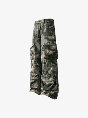 Pantalones de camuflaje verde estilo militar con bolsillos cargo – lateral en plano | XoKool