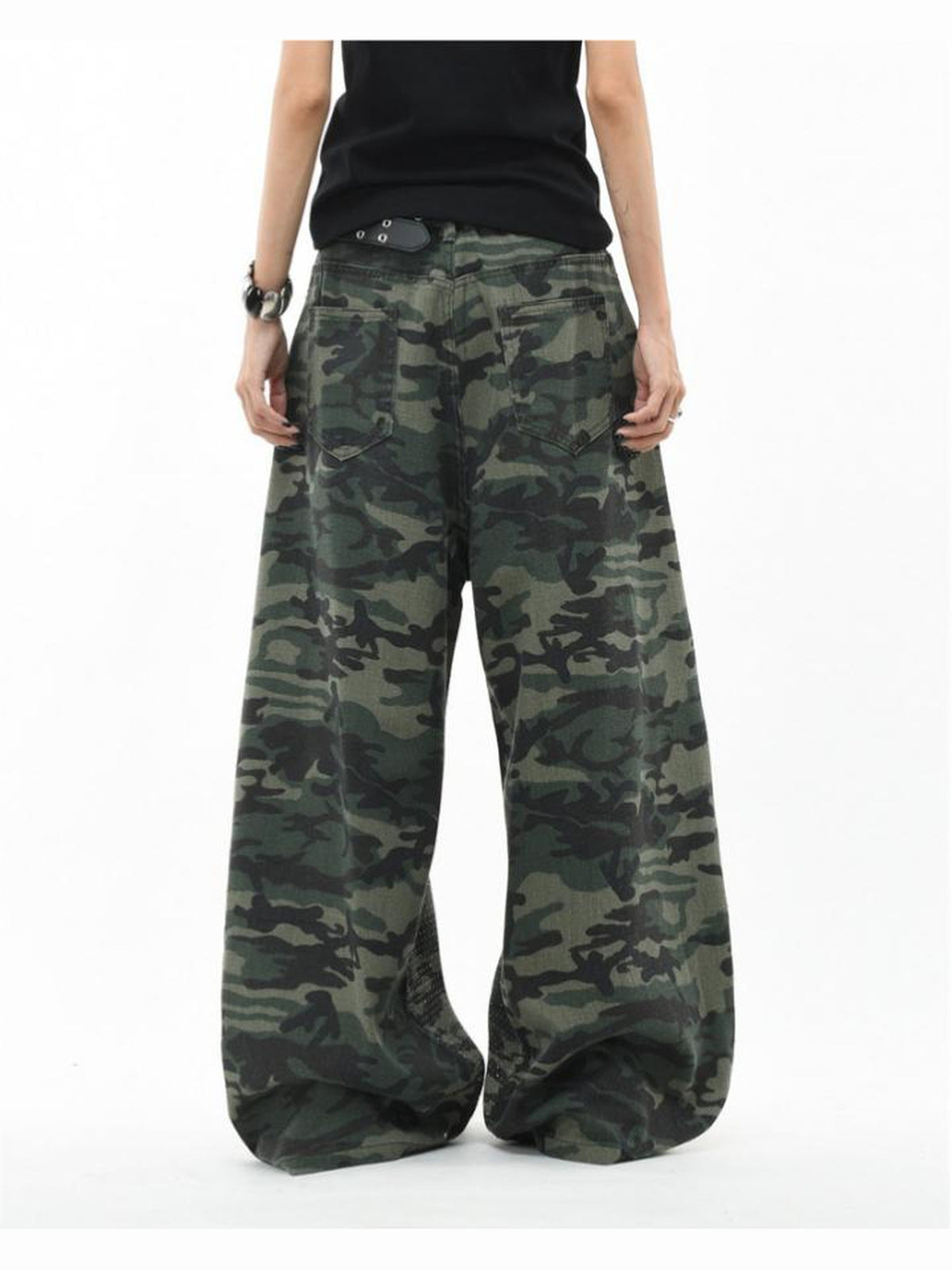 Camo jeans – on model, front | XoKool