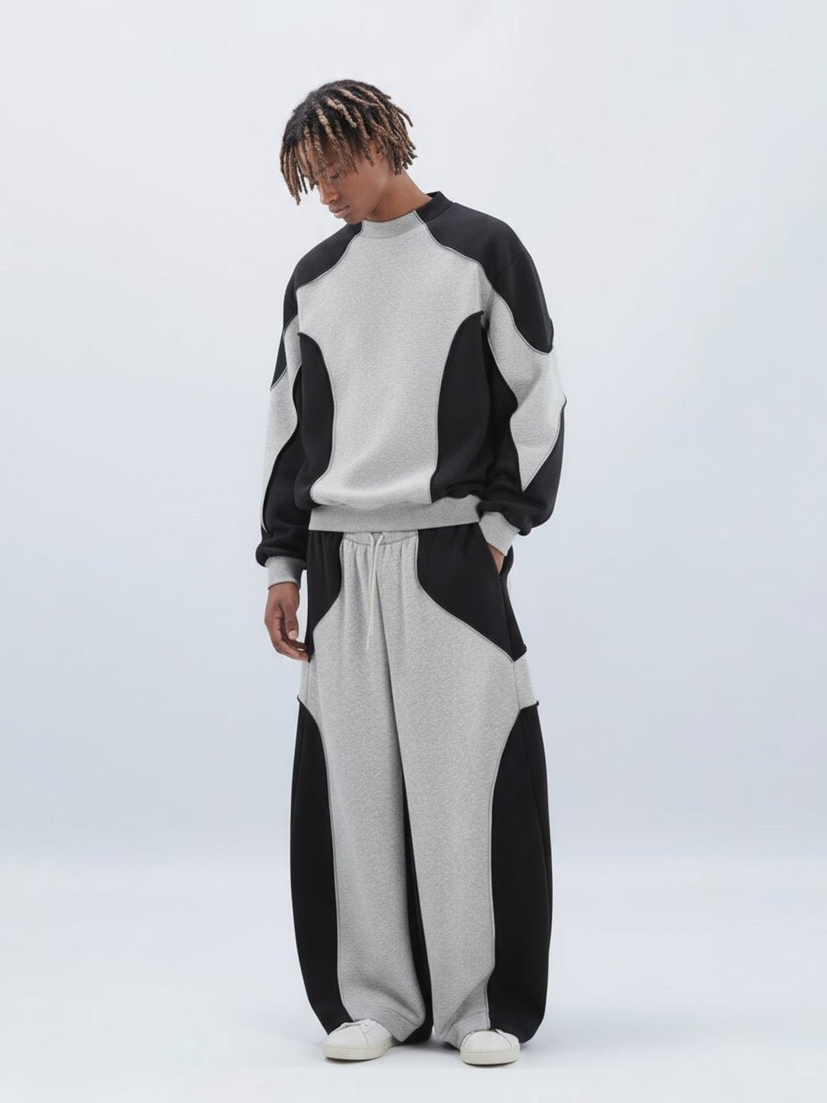 Colorblock Jogginghose in Grau und Schwarz – am Model, komplettes Set vorne | XoKool