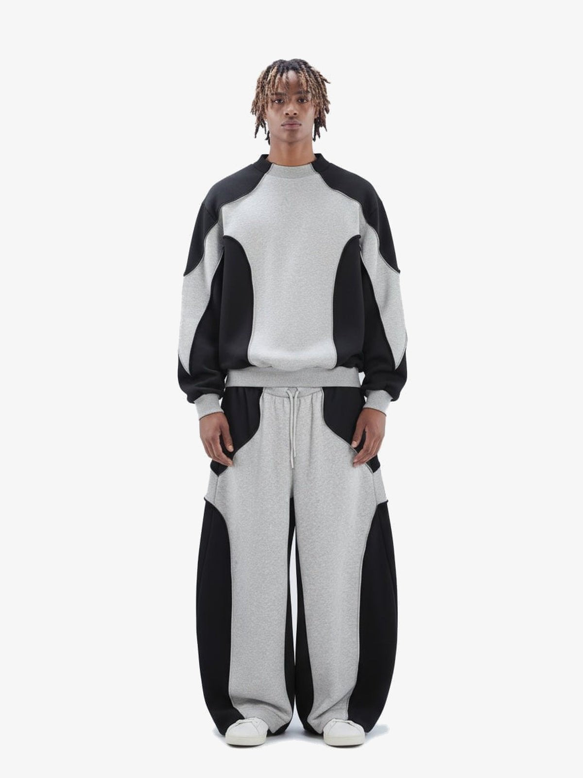 Colorblock Jogginghose in Grau und Schwarz – am Model, komplettes Set vorne | XoKool