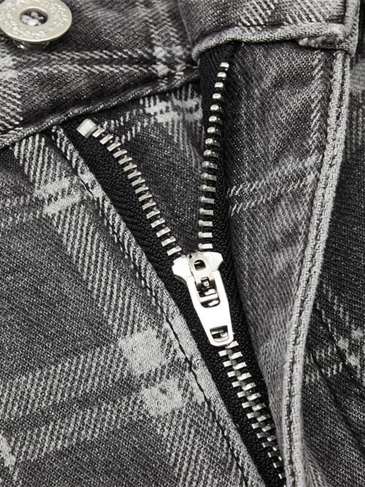 Karierte Jeans – Nahaufnahme Reißverschluss | XoKool