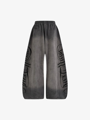 Graue Wide Leg Jogginghose mit Schriftzug-Print – Rückseite flach | XoKool