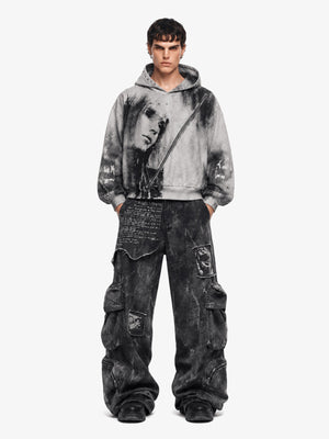 Grunge Washed Cargohose mit elastischem Bund – Anthrazit, am Model, Vorderansicht | XoKool
