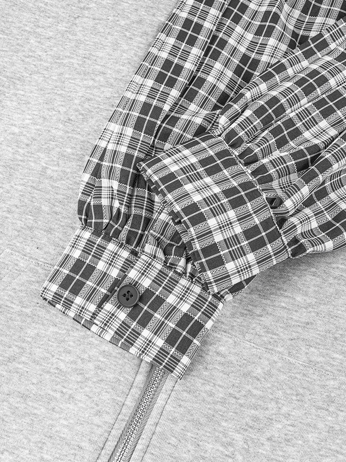 Hoodie bufanda de cuadros – detalle del botón de la manga de cuadros | XoKool