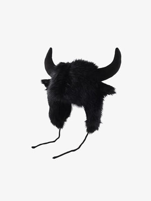 Gorro trapper de piel sintética con cuernos y orejeras – negro, vista frontal | XoKool