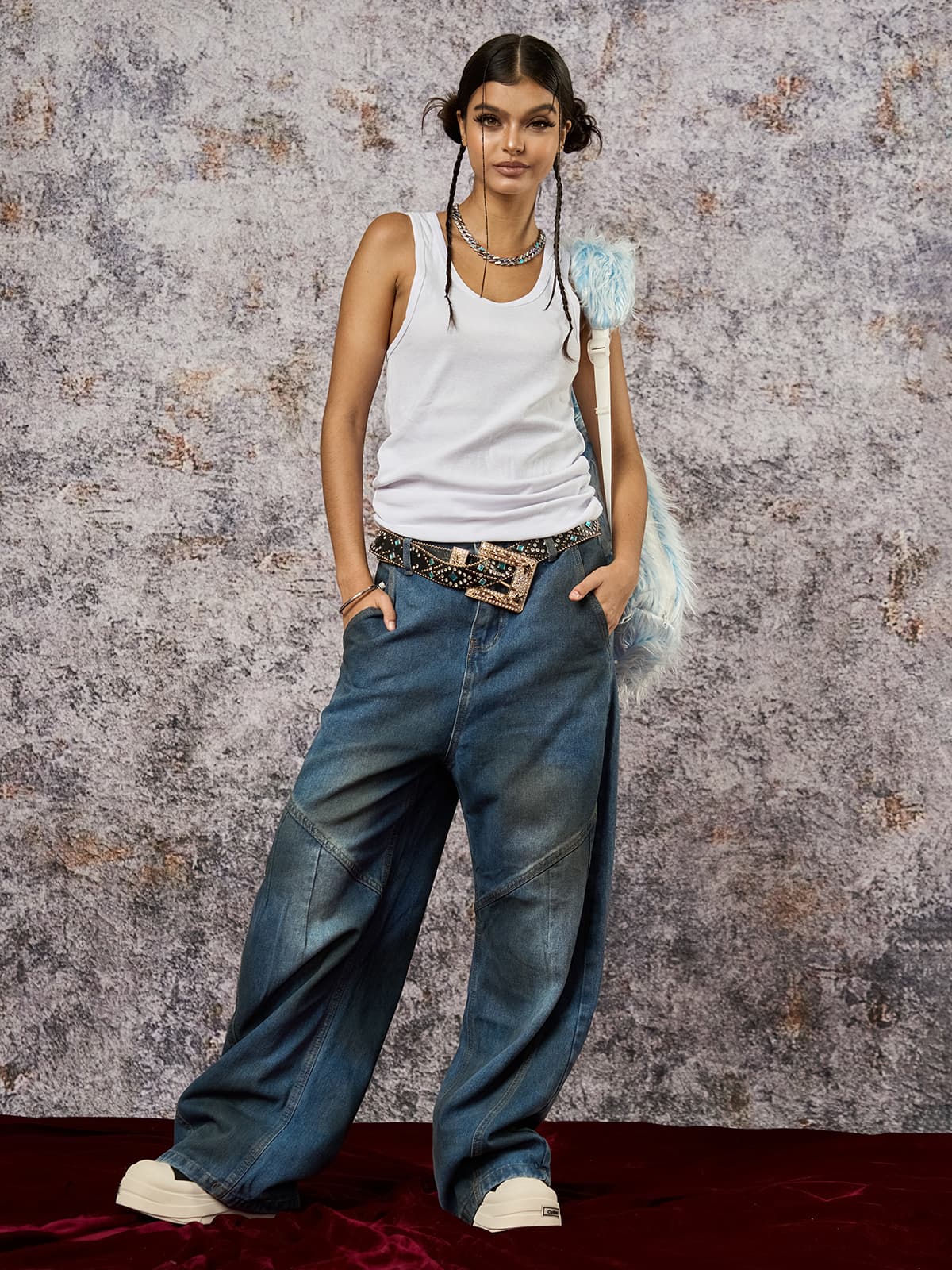 Barrel jeans – on model, front | XoKool