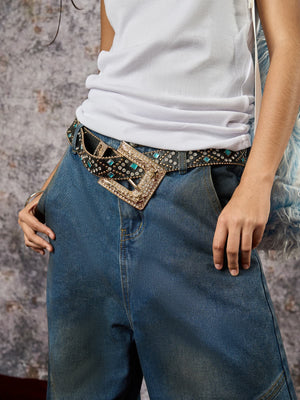 Barrel jeans – on model, belt/waist close-up | XoKool
