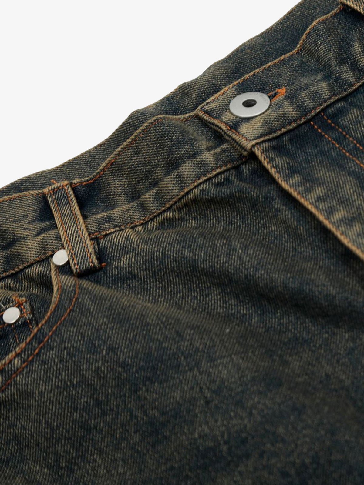 Jorts baggy azul oscuro con efecto lavado vintage – detalle del botón de la cintura | XoKool