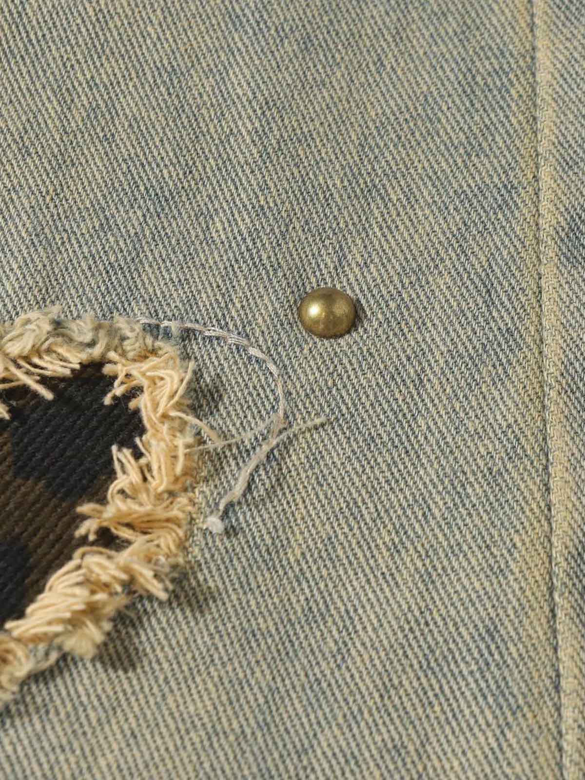 Leopard patch jeans – leopard patch & stud close-up | XoKool