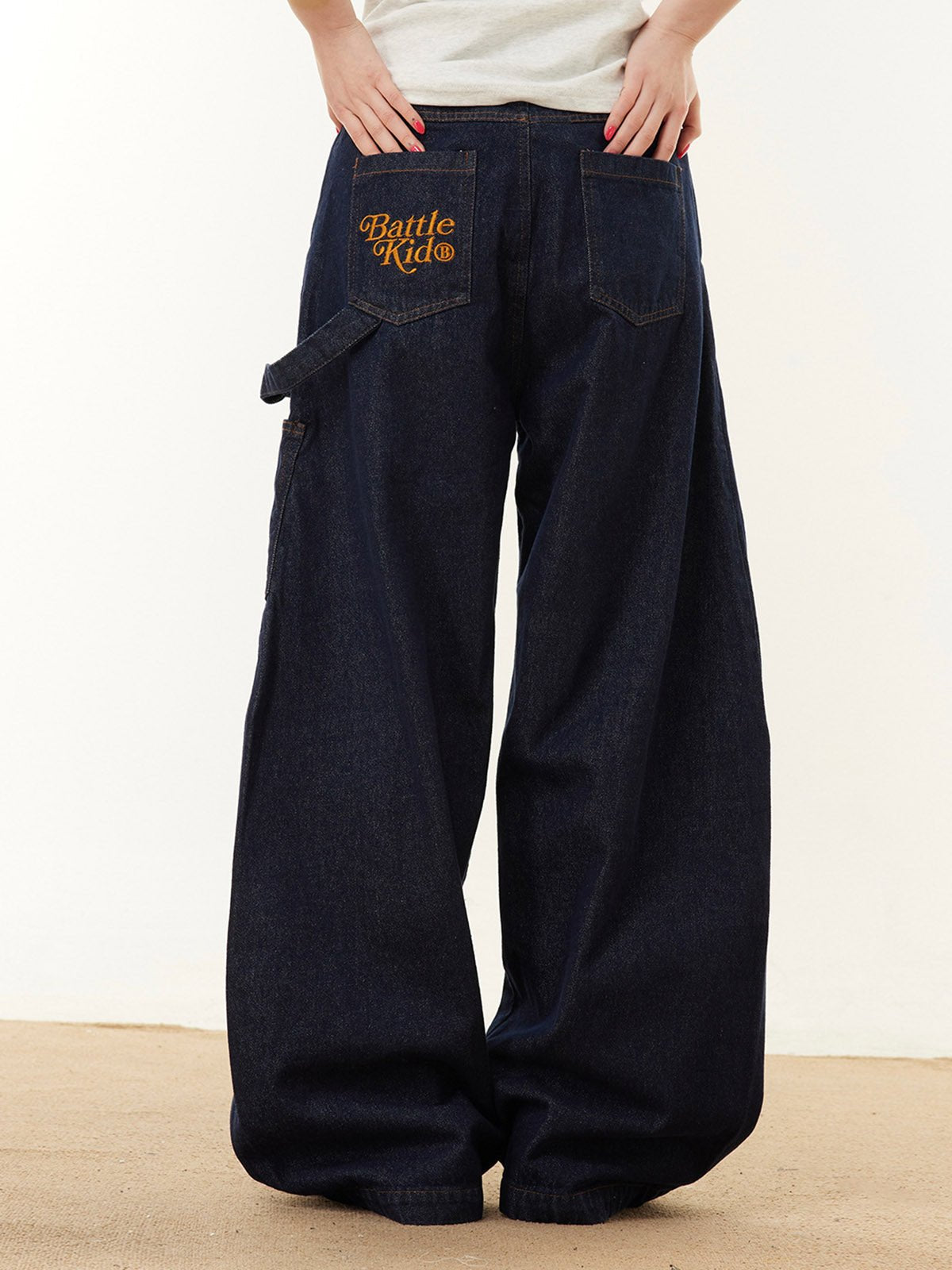 Barrel Jeans – Dark indigo on model, back | XoKool