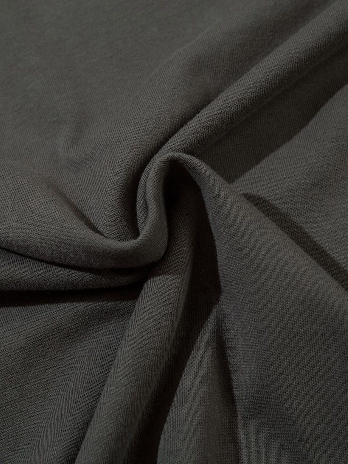 Camiseta lavada con tachuelas – detalle de la tela | XoKool