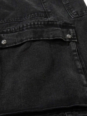 Grommet cargo jeans – flap button close-up | XoKool