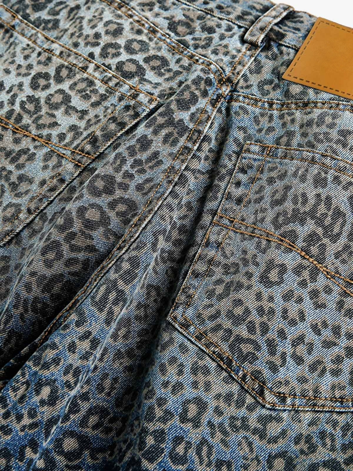 Leopard barrel jeans – back patch close-up | XoKool