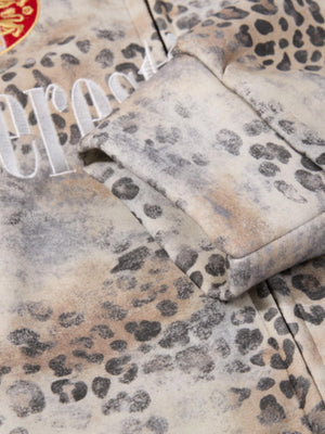 Leo Zip Hoodie – Stickerei und Tasche im Detail | XoKool