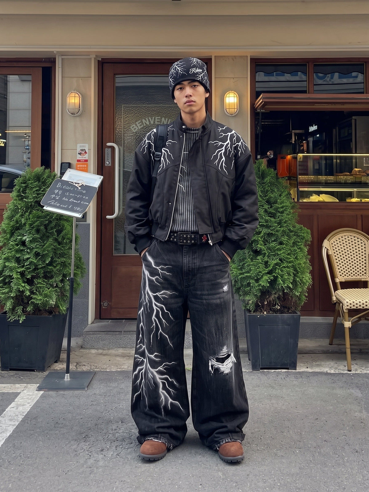 Lightning cropped bomber – street photo, front | XoKool