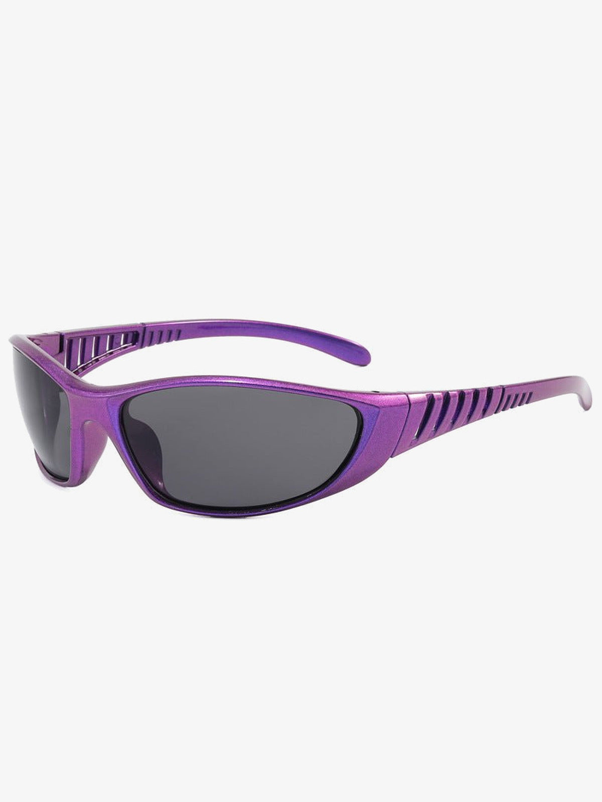 Metallic Wrap Sport-Sonnenbrille mit belüfteten Bügeln – Lila | XoKool