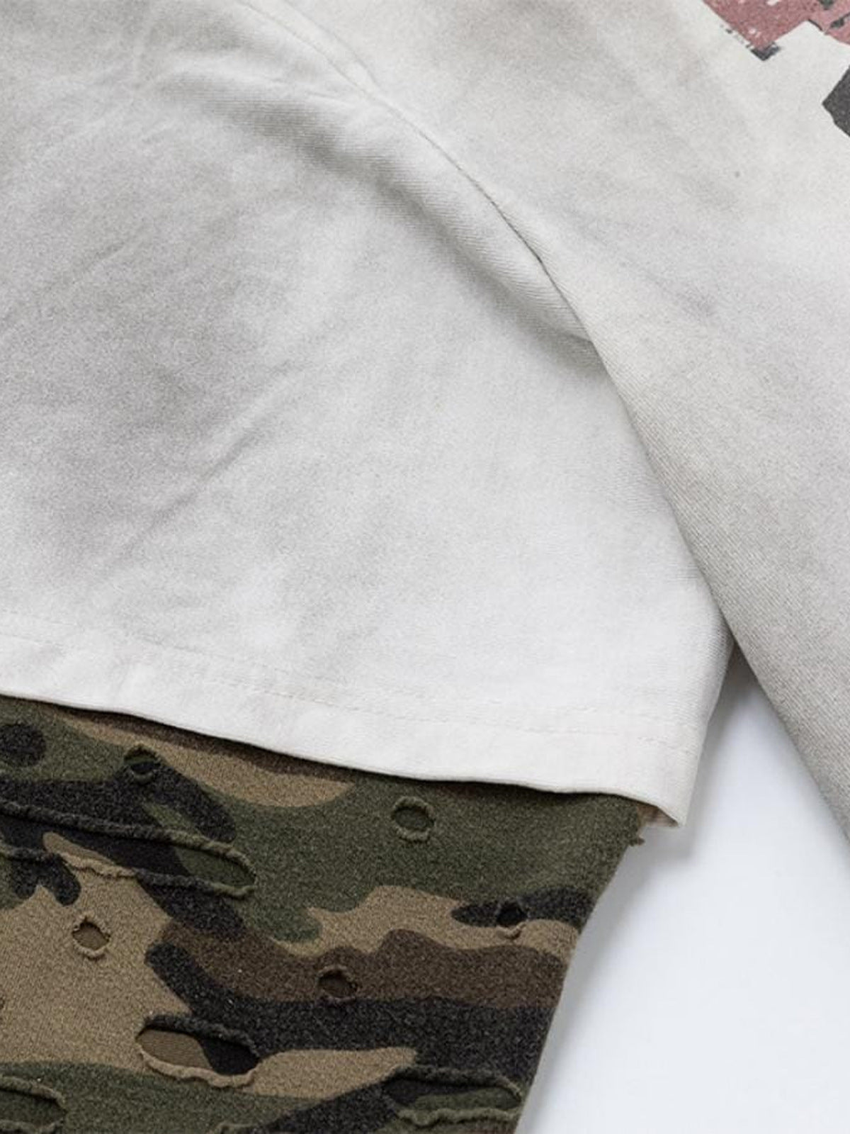 Camo Layered T-Shirt – Schulter-Layer Nahaufnahme | XoKool