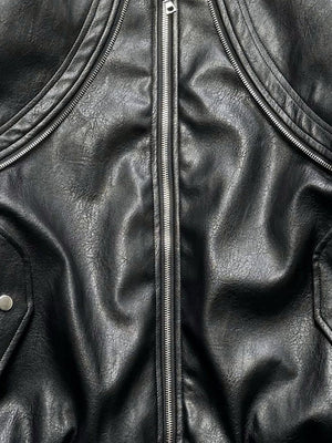 Chaqueta bomber de cuero sintético – Primer plano del bolsillo del hombro | XoKool