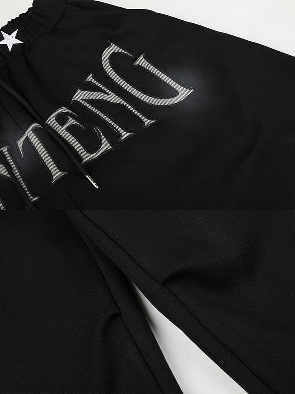 Oversized Jogginghose – Nahaufnahme Schriftzug | XoKool