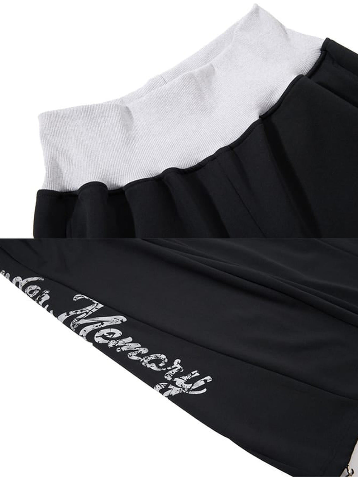 Pantalones deportivos oversize – Negro, detalle de la cintura y del estampado | XoKool