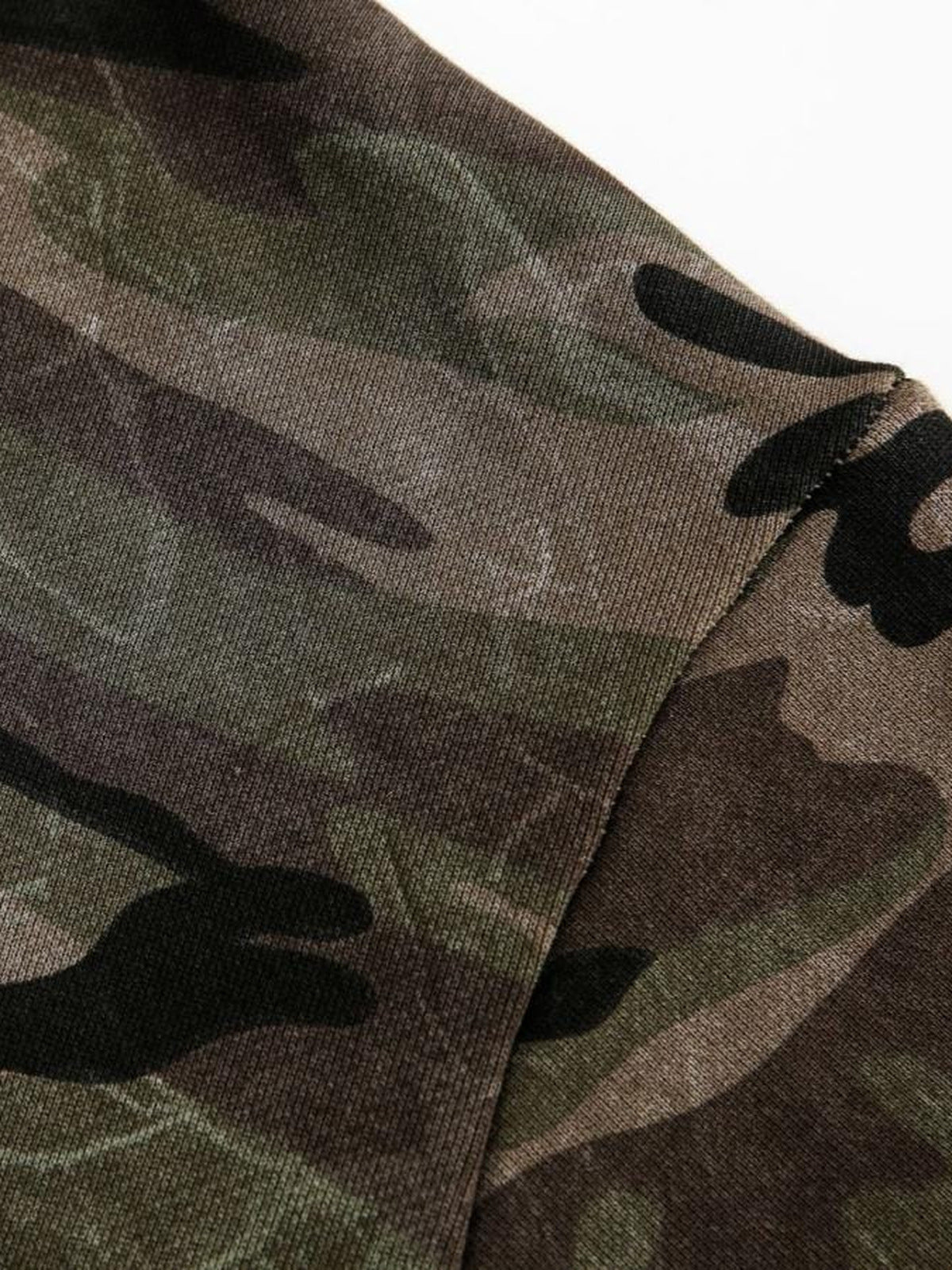 Camo Zip Hoodie – Detailansicht Stoff an der Schulter | XoKool